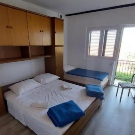 Apartment With Parking Space - 27869